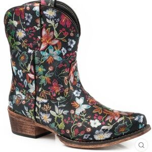 Roper Black and Multicolor Embroidered Boots
